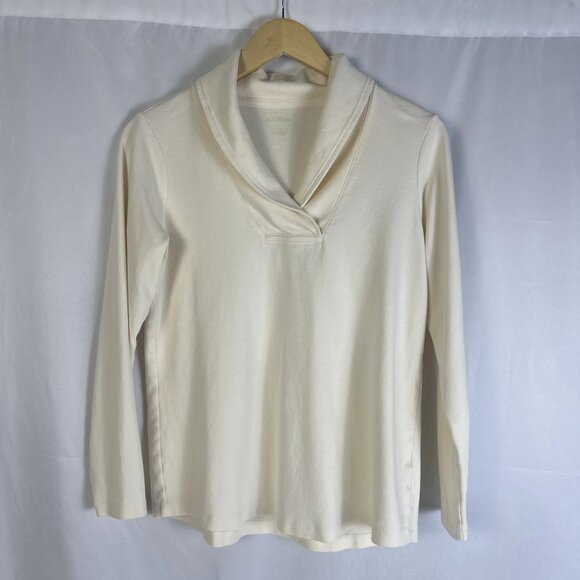 LL Bean Top Women's V-neck Cotton Shirt cream color Long Sleeves Sz Medium Reg - Picture 1 of 10